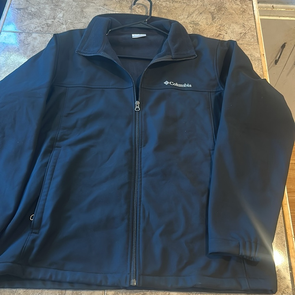 Large softshell jacket - Picture 2 of 2